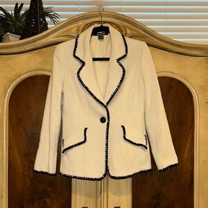 Classic Off White Ellen Tracy Blazer with Black Trim